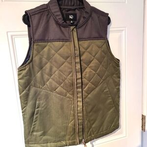 NWOT Men's Tentree Arrow Vest